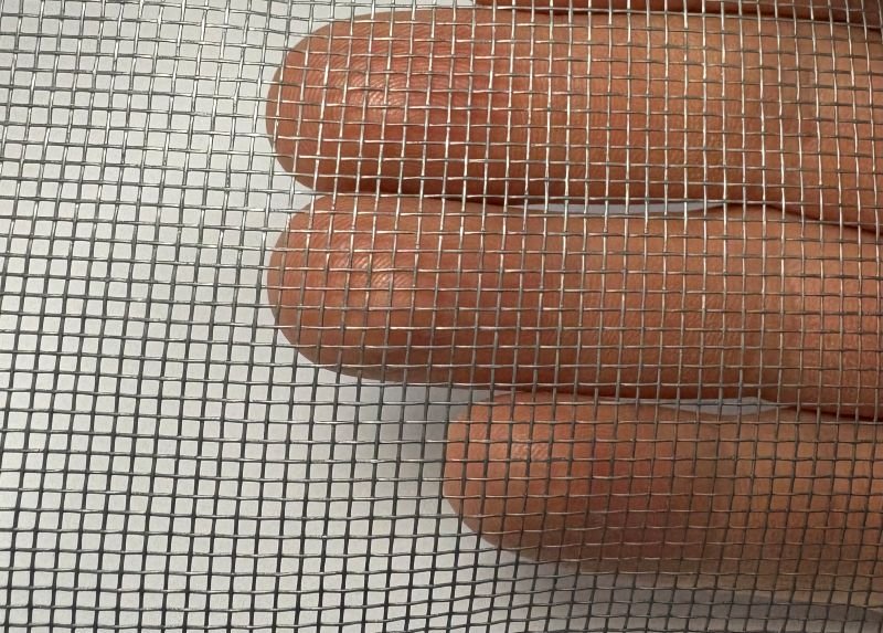 tinklas nuo vabzdžių (pilkas) 1.2m tinklas nuo vabzdžių (pilkas) 1.2m